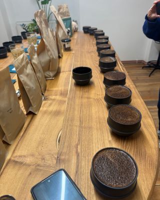 Dnes jsme cuppovali naše kávy se skvělou @barajosefina . Máme spoustu inspirace a chuť ladit každou várku zase o kousek...